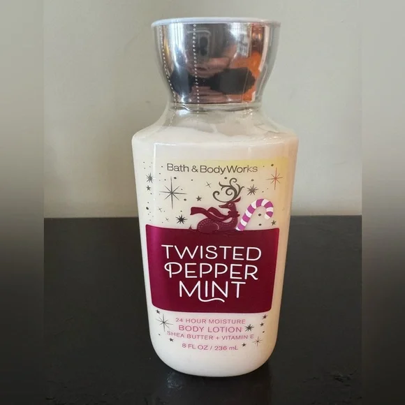 The Crème Shop Disney Makeup Bag w/ B&BW Body Lotion NWT - Picture 7 of 10